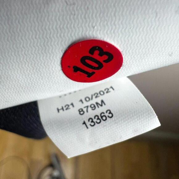 NWT Fanatics NHL Seattle Kraken Breakaway Jersey - Size M Adam Larsson #6 - Picture 4 of 9